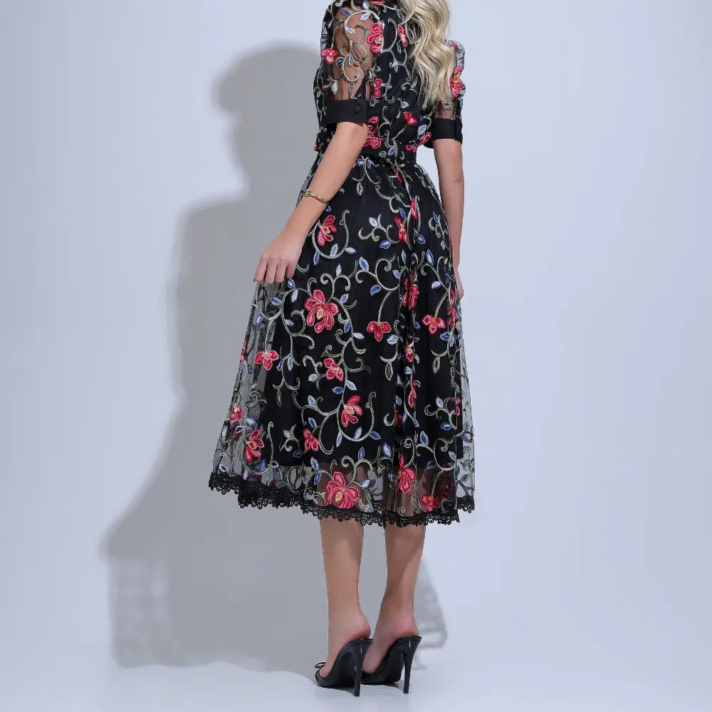 Vestido Feminino Preto Floral Camada Midi Floreari
