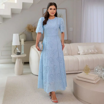 Vestido Josiane em Laise Azul com Gola Alta e Renda Guipir - FL64