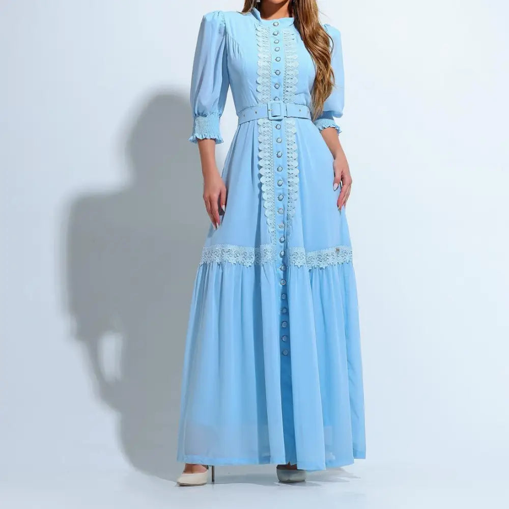 Vestido Melissa Azul em Musseline com Botões Frontais e Detalhes em Guipir - FL96