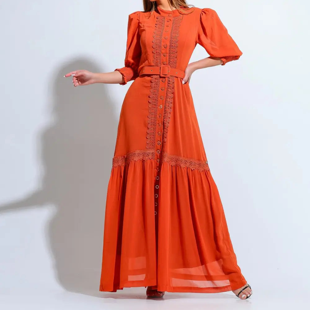 Vestido Melissa Laranja em Musseline com Botões Frontais e Detalhes em Guipir - FL98