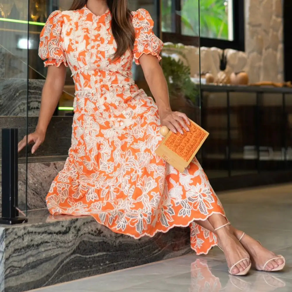 Vestido Valéria em Algodão Bordado Laranja Richelieu com Gola Alta - FL93